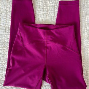 Lululemon leggings PURPLE Size 6* in very good condition